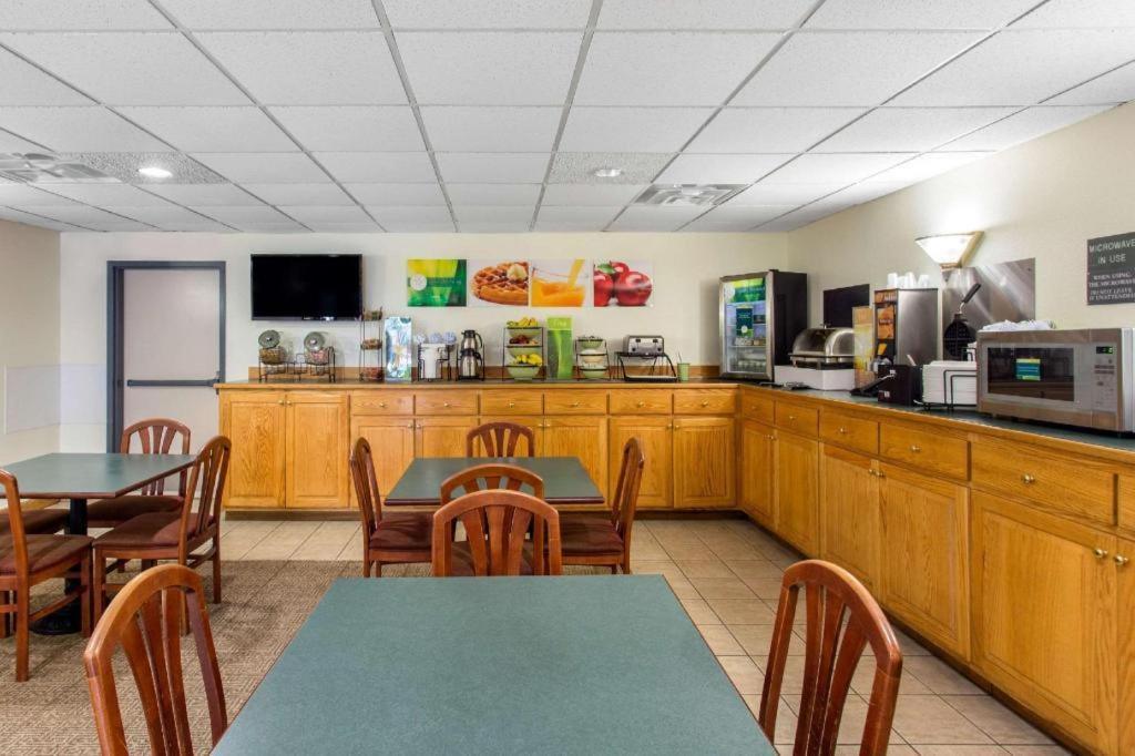 Quality Inn Surfside Beach Exterior foto